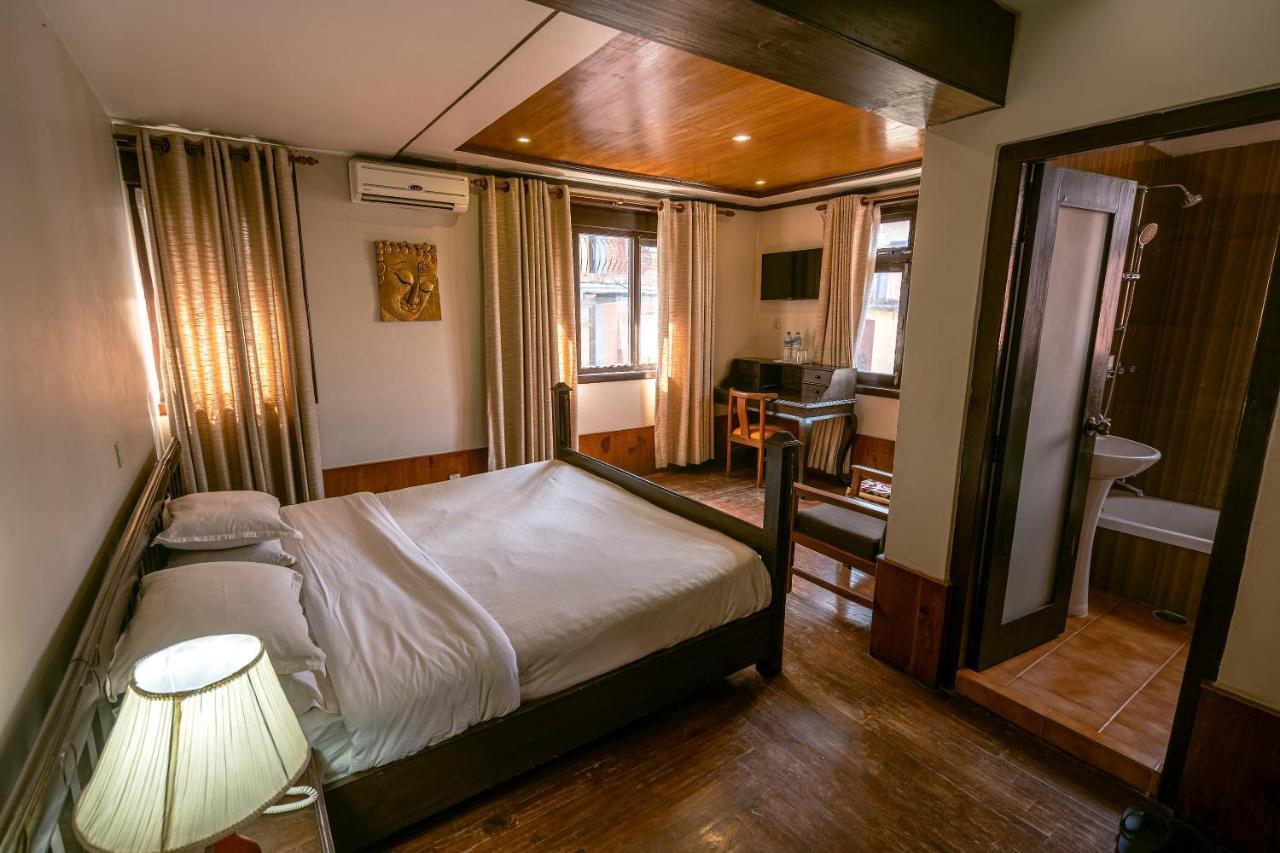 Hotel Ganesh Himal Kathmandu Exterior foto