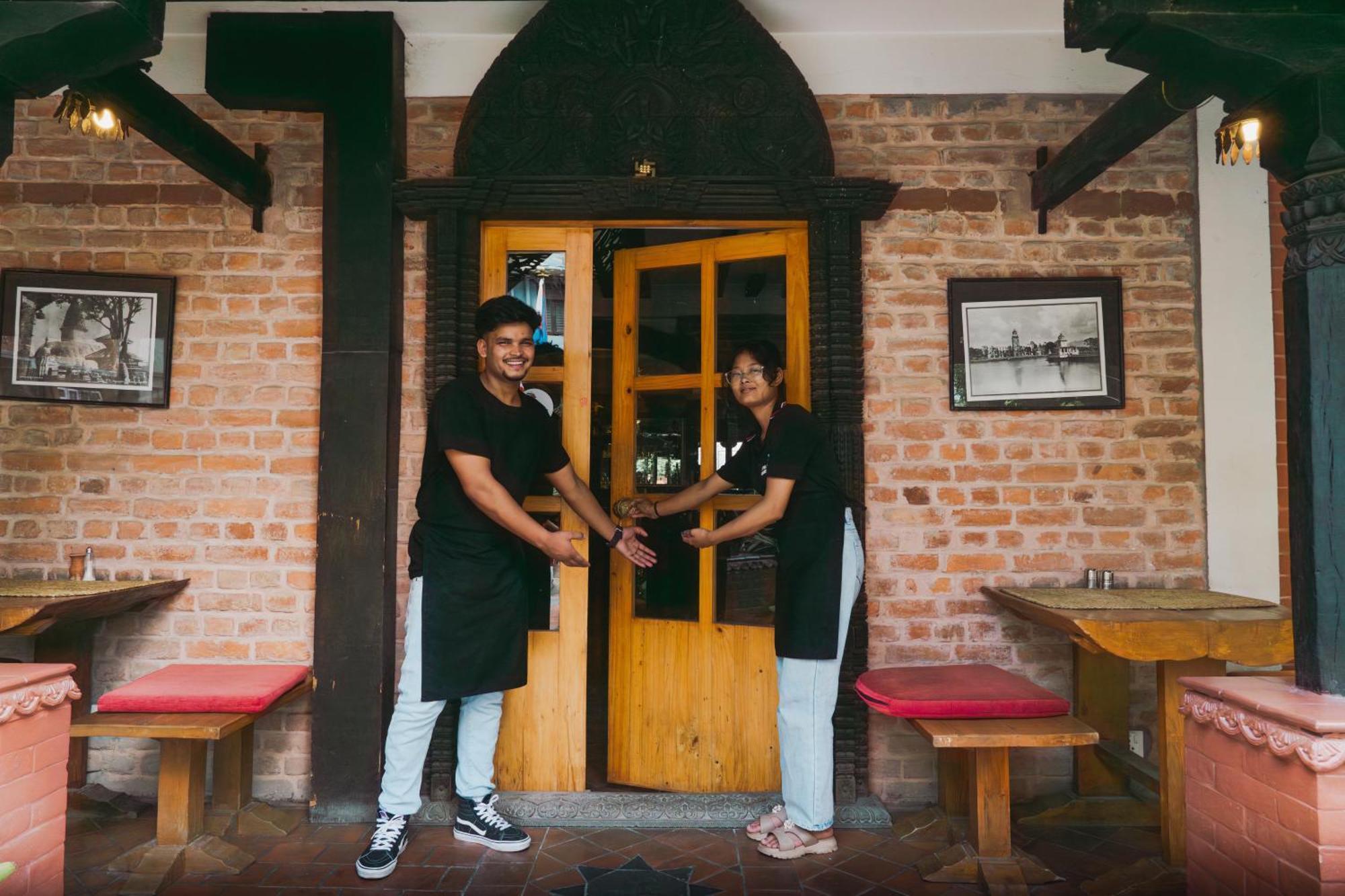 Hotel Ganesh Himal Kathmandu Exterior foto