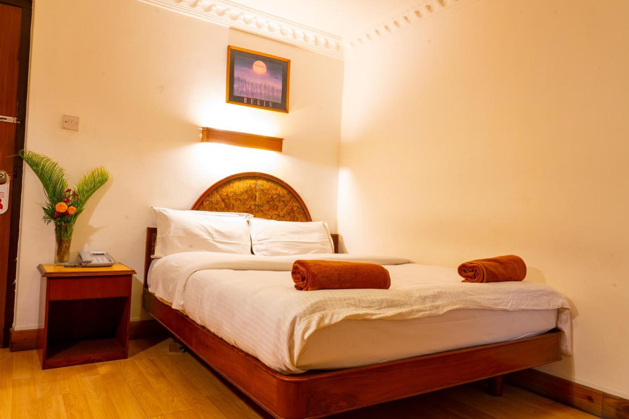 Hotel Ganesh Himal Kathmandu Exterior foto