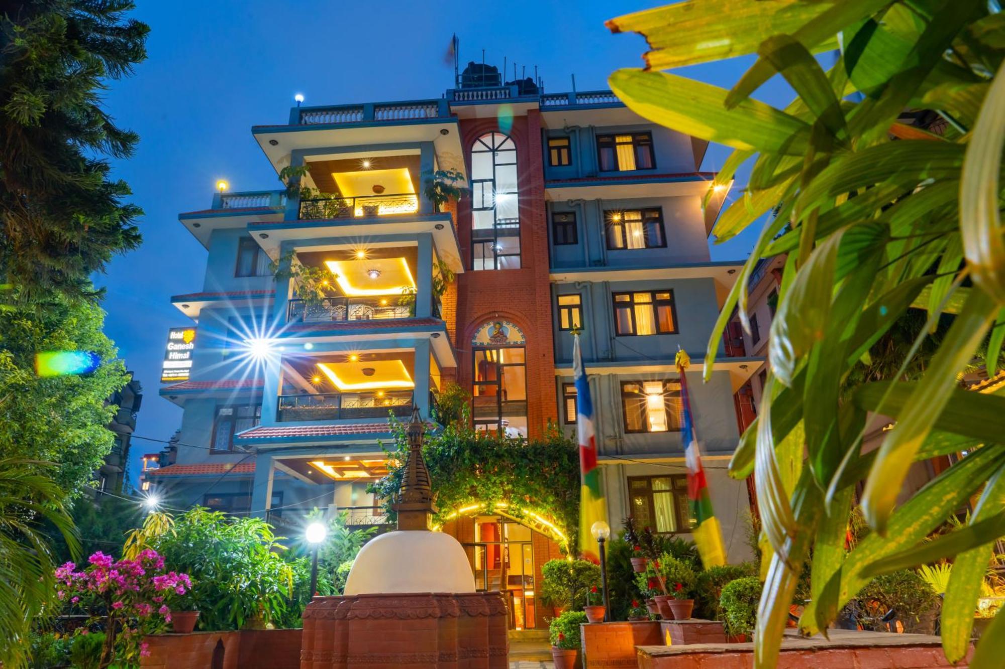 Hotel Ganesh Himal Kathmandu Exterior foto