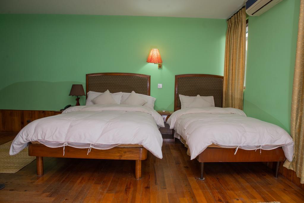 Hotel Ganesh Himal Kathmandu Exterior foto