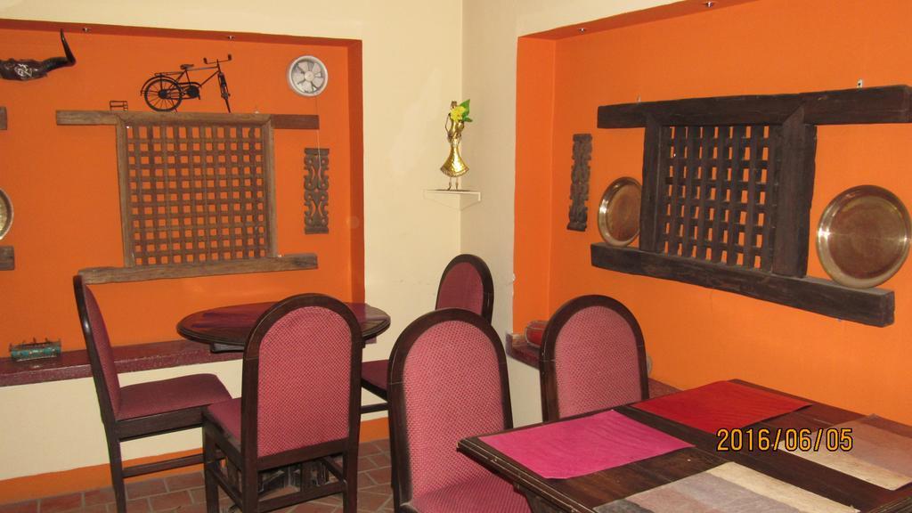 Hotel Ganesh Himal Kathmandu Exterior foto