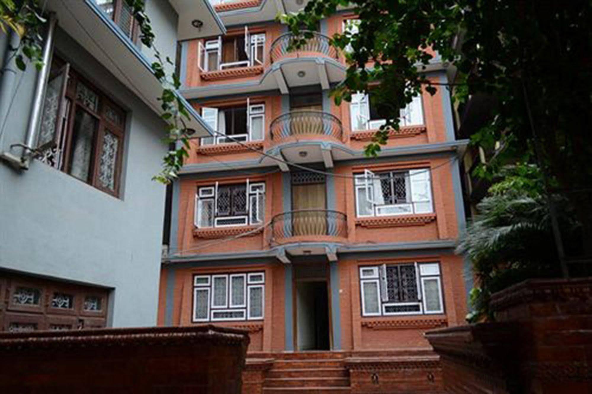Hotel Ganesh Himal Kathmandu Exterior foto