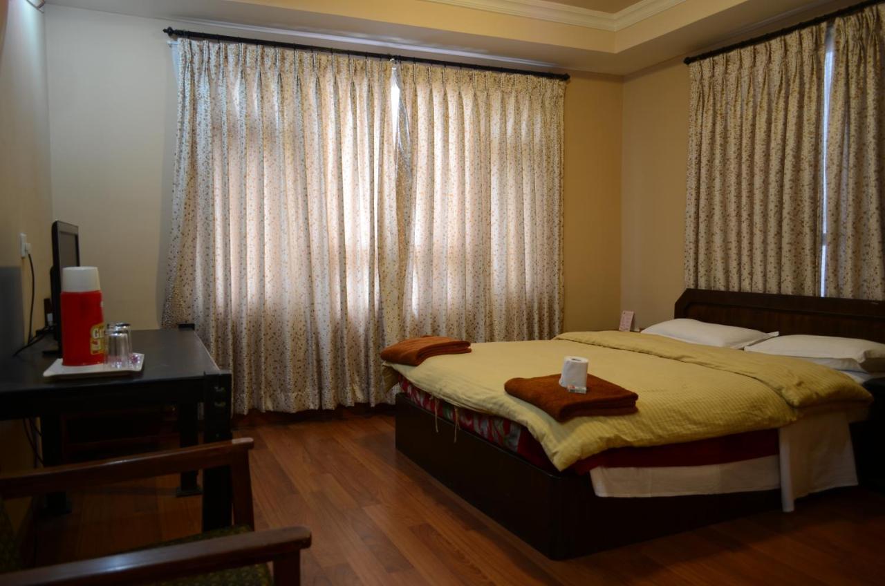Hotel Ganesh Himal Kathmandu Zimmer foto